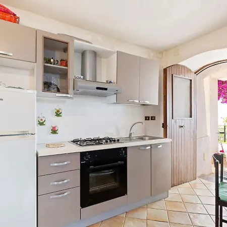 Bouganville Tatil Evi Falconara Albanese