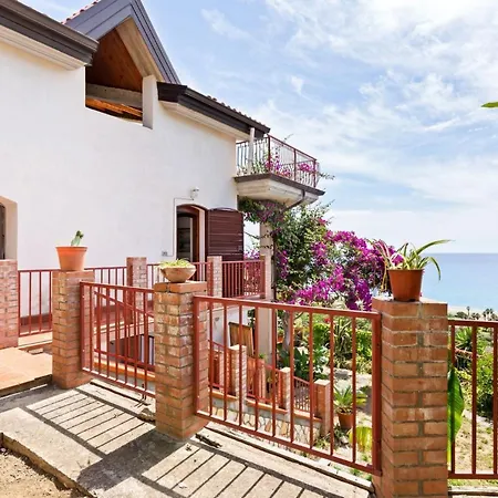 Holiday home Bouganville *