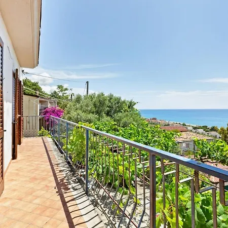 Bouganville Tatil Evi Falconara Albanese