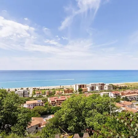 Bouganville * Falconara Albanese